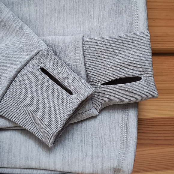 The harmony wrap with generous hood M/L - Picture 4 of 8